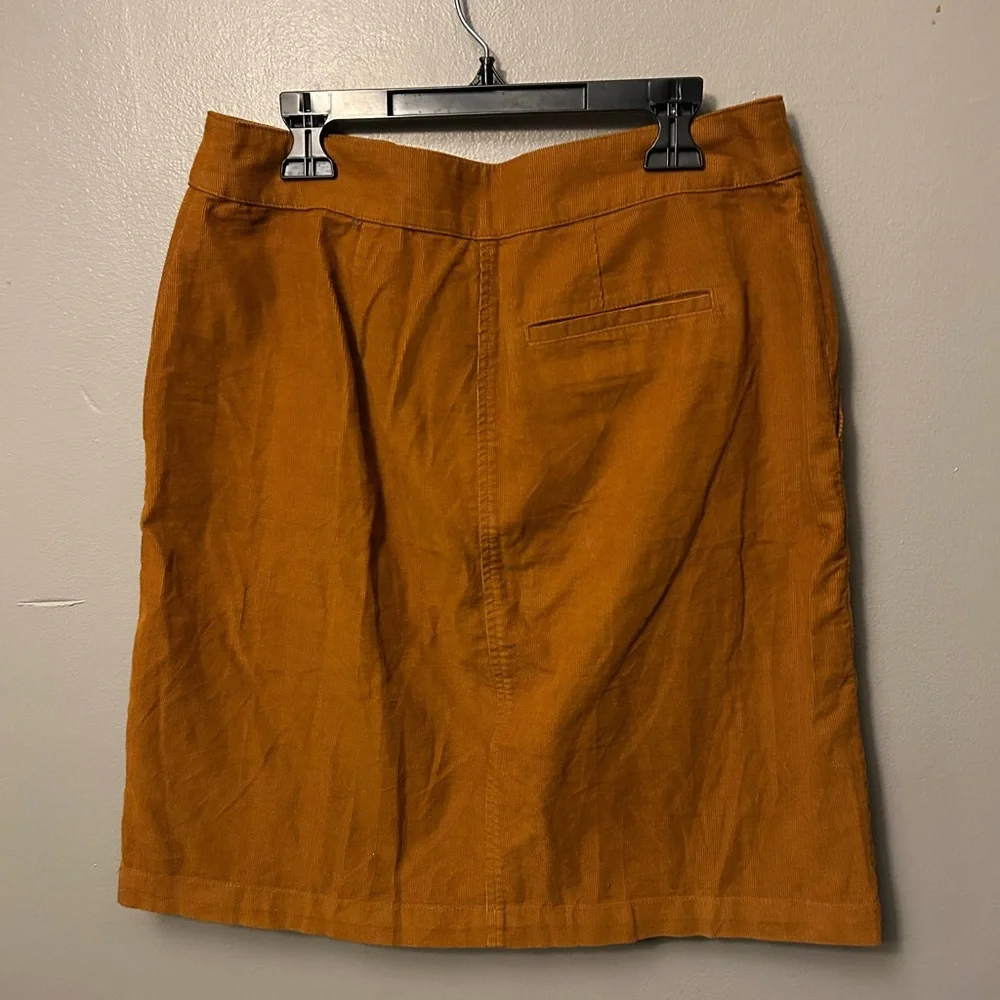 Garnet Hill skirt - “Evette mini-corduroy” in a warm rust color 100% cotton - Picture 3 of 9